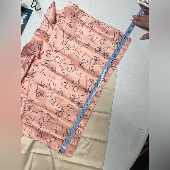 Lark & Ives Silk Satin Scarf Set - Picture 10 of 14